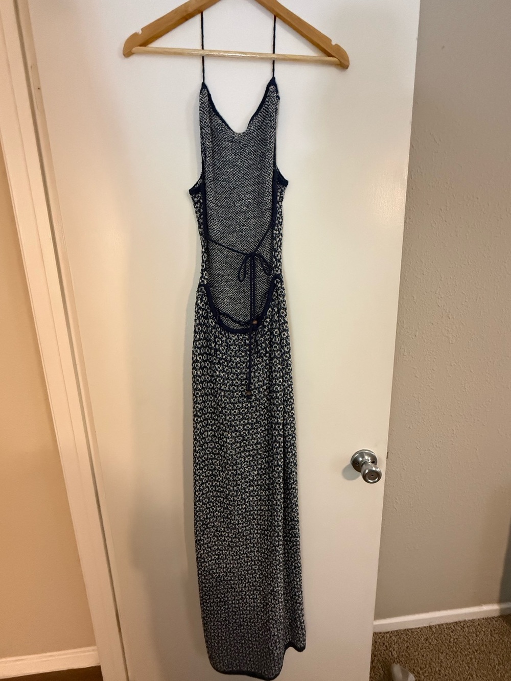 MINDY BACKLESS SWEATER DRESS - Picture 8 of 10